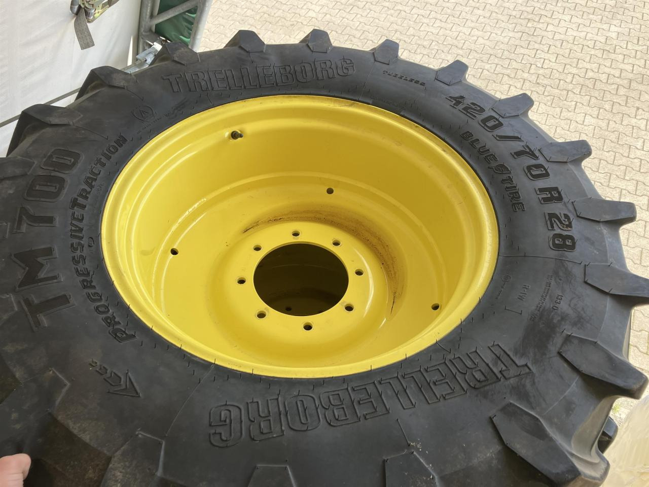 Trelleborg 420/70R28 - Pneu por Máquina agrícola: foto 4 Trelleborg 420/70R28 - Pneu por Máquina agrícola: foto 4