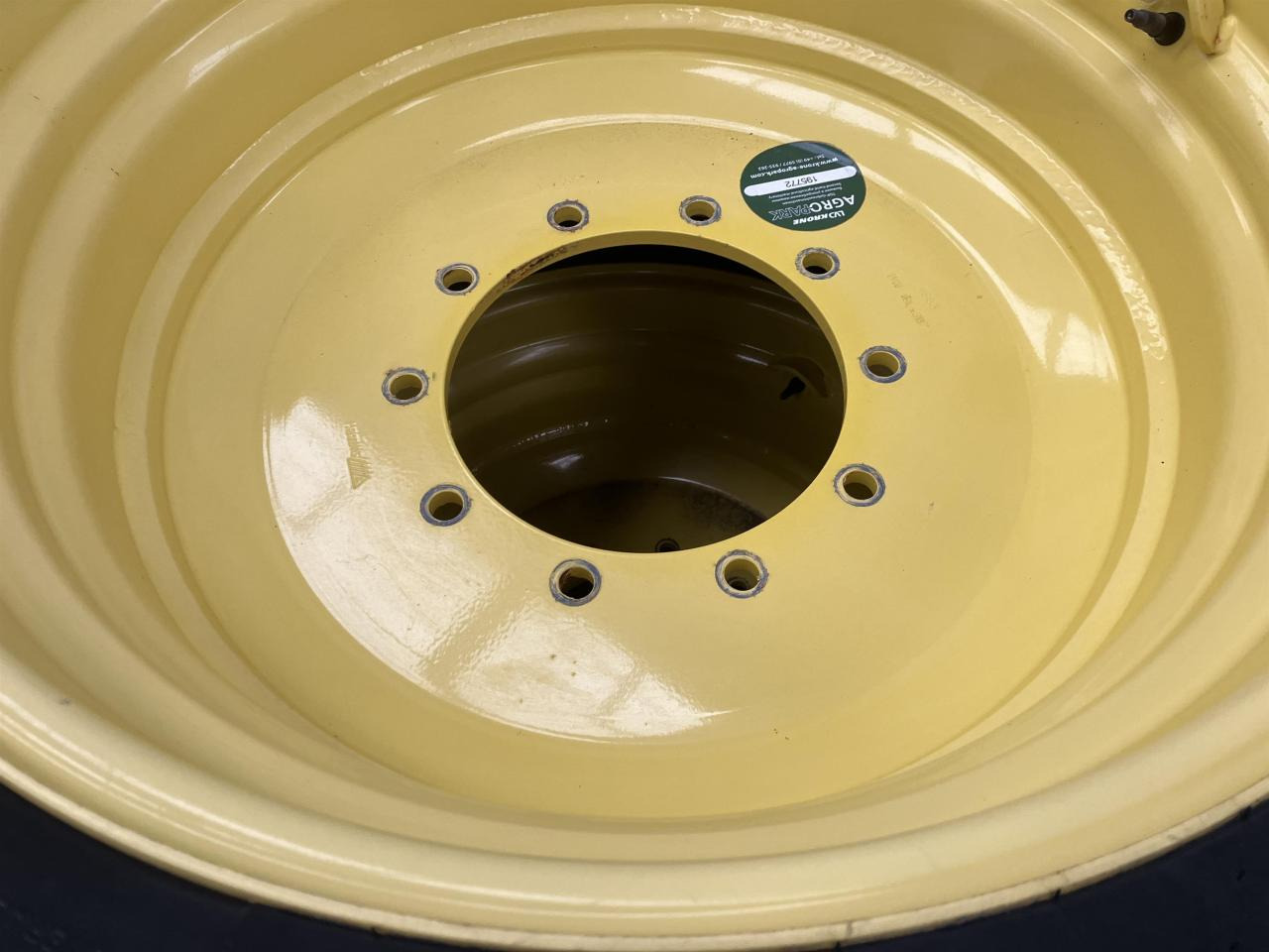 Trelleborg 600/70R30 - Pneu por Máquina agrícola: foto 3 Trelleborg 600/70R30 - Pneu por Máquina agrícola: foto 3