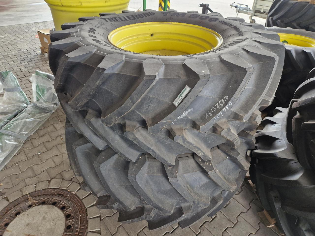 Trelleborg 600/70R30 - Pneu por Máquina agrícola: foto 1 Trelleborg 600/70R30 - Pneu por Máquina agrícola: foto 1