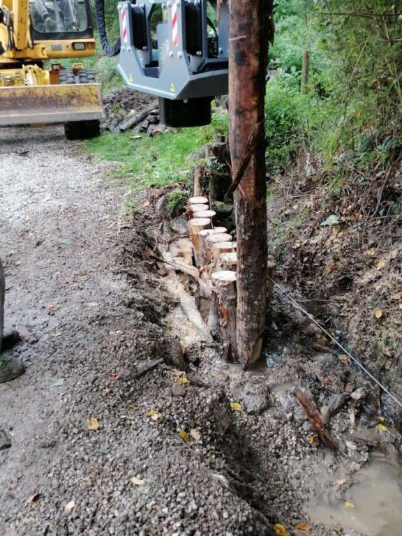 CM Crusher PV 45.80 Pile Driver - Bate estaca por Mini pá carregadora: foto 1 CM Crusher PV 45.80 Pile Driver - Bate estaca por Mini pá carregadora: foto 1