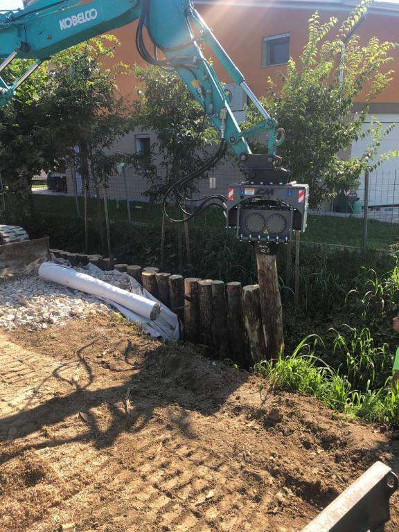 CM Crusher PV 60.100 Pile Driver - Bate estaca por Máquina de construção: foto 1 CM Crusher PV 60.100 Pile Driver - Bate estaca por Máquina de construção: foto 1