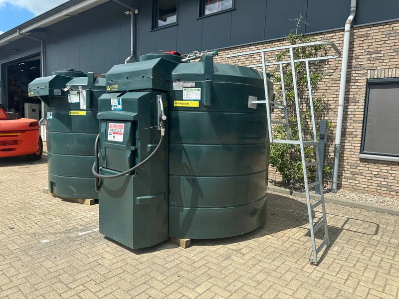 Carbery 5500 V Dubbelwandige Dieseltank 5700 liter met 230 V pompset New ! Overstock - Contentor marítimo: foto 5 Carbery 5500 V Dubbelwandige Dieseltank 5700 liter met 230 V pompset New ! Overstock - Contentor marítimo: foto 5