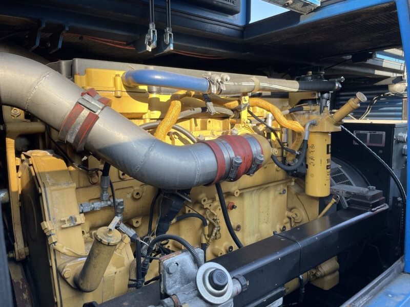 Caterpillar C 13 Leroy Somer 400 kVA Silent generatorset - Gerador elétrico: foto 4 Caterpillar C 13 Leroy Somer 400 kVA Silent generatorset - Gerador elétrico: foto 4