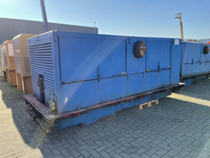 Caterpillar C 13 Leroy Somer 400 kVA Silent generatorset - Gerador elétrico: foto 1 Caterpillar C 13 Leroy Somer 400 kVA Silent generatorset - Gerador elétrico: foto 1