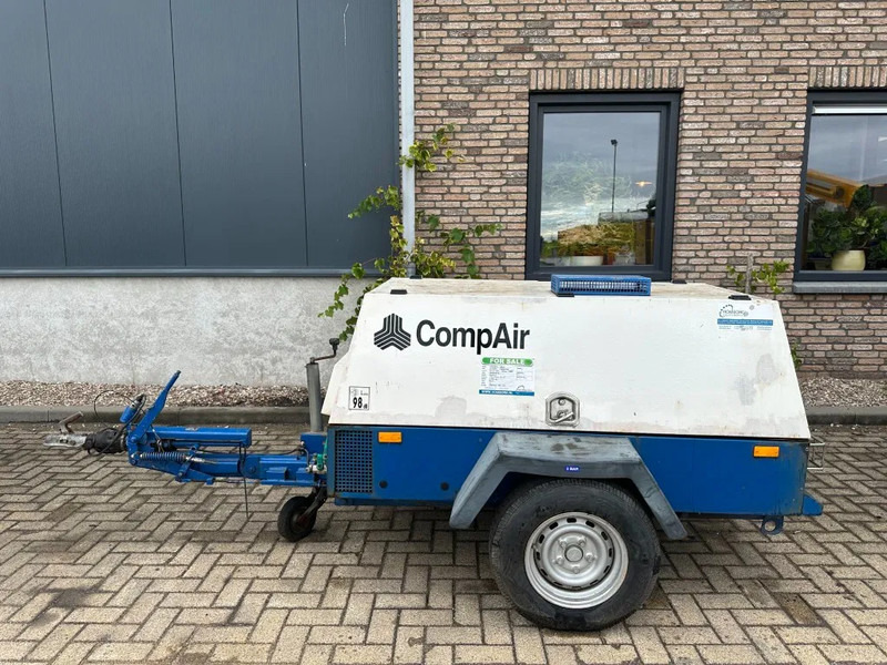 Compair H2180 Deutz 2.1 m3 / min 28 kW 7 Bar Mobiele Diesel Compressor met kenteken - Compressor de ar: foto 1 Compair H2180 Deutz 2.1 m3 / min 28 kW 7 Bar Mobiele Diesel Compressor met kenteken - Compressor de ar: foto 1