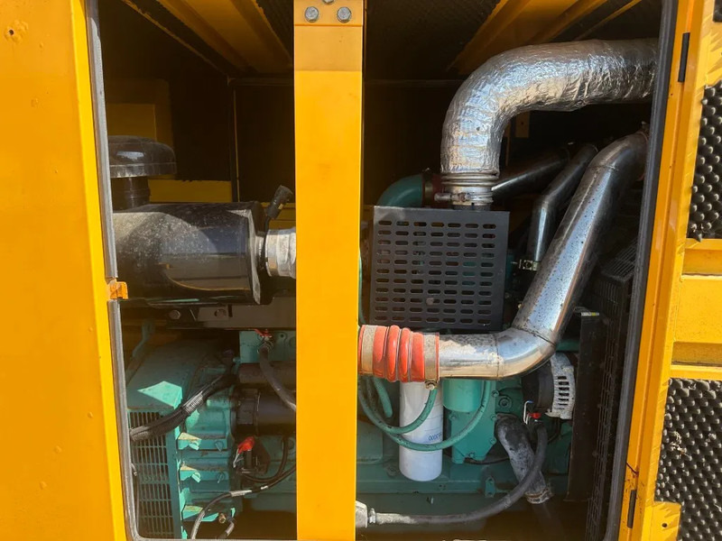 Cummins 6CTAA8.3-G2 Stamford 200 kVA Silent generatorset ex Emergency 64 hours ! - Gerador elétrico: foto 4 Cummins 6CTAA8.3-G2 Stamford 200 kVA Silent generatorset ex Emergency 64 hours ! - Gerador elétrico: foto 4