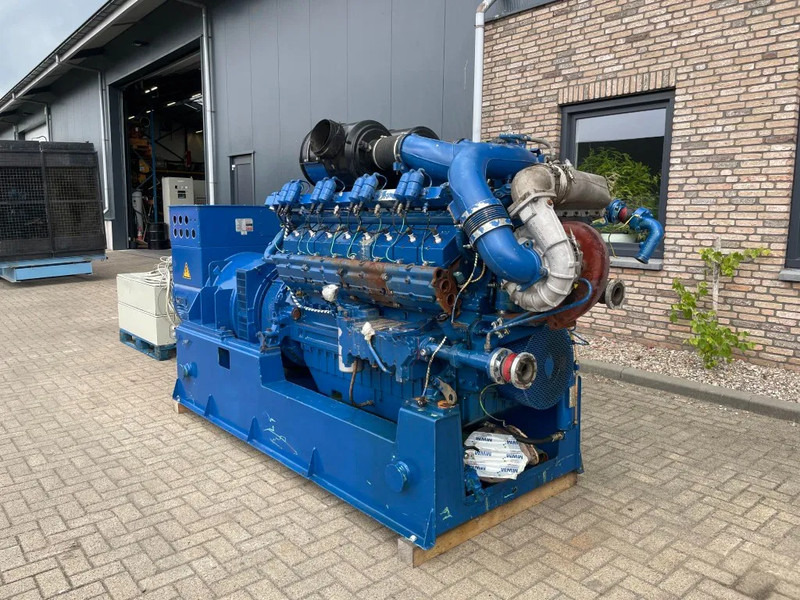 Deutz Gasset 800 / 1110 kVA Stamford generatorset - Gerador elétrico: foto 3 Deutz Gasset 800 / 1110 kVA Stamford generatorset - Gerador elétrico: foto 3