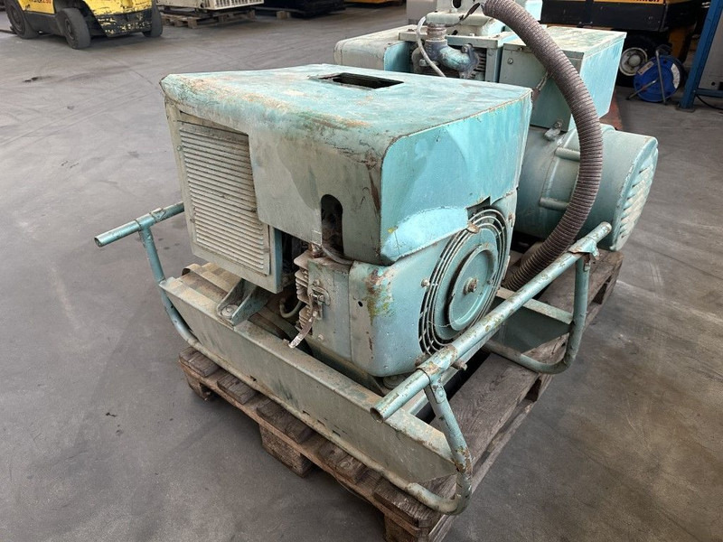 GENERATOR Onan Portaweld 200 Las generator Welding generator 200 Amp Benzine Petrol - Gerador elétrico: foto 2 GENERATOR Onan Portaweld 200 Las generator Welding generator 200 Amp Benzine Petrol - Gerador elétrico: foto 2