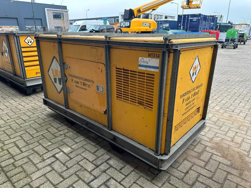 Himoinsa Iveco Stamford 40 kVA Silent generatorset - Gerador elétrico: foto 5 Himoinsa Iveco Stamford 40 kVA Silent generatorset - Gerador elétrico: foto 5