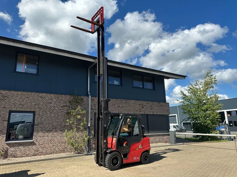 Hyster H3.0FT 3 ton Triplex Freelift Sideshift LPG Heftruck 2017 - Empilhadeira a gás: foto 2 Hyster H3.0FT 3 ton Triplex Freelift Sideshift LPG Heftruck 2017 - Empilhadeira a gás: foto 2