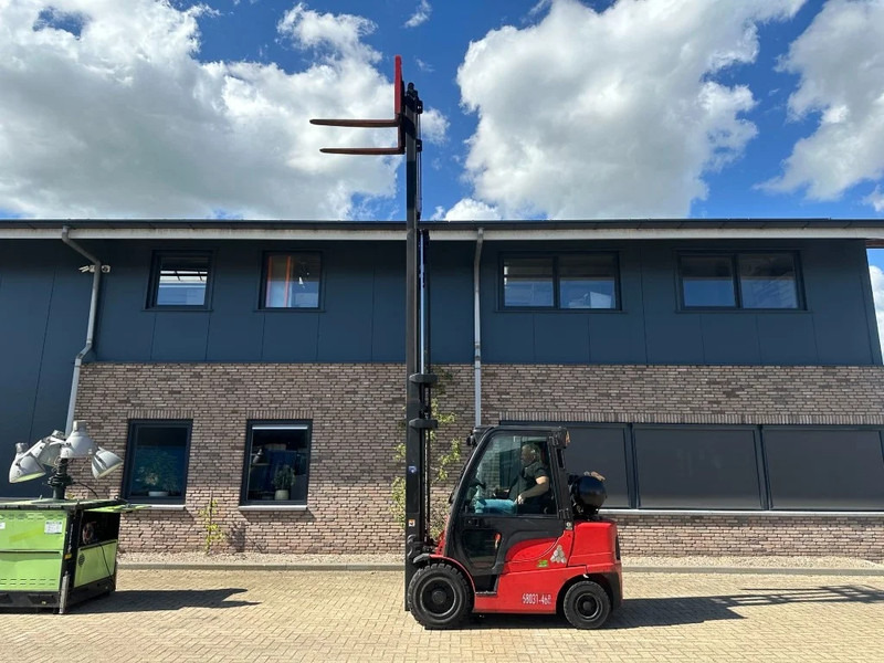 Hyster H3.0FT 3 ton Triplex Freelift Sideshift LPG Heftruck 2017 - Empilhadeira a gás: foto 5 Hyster H3.0FT 3 ton Triplex Freelift Sideshift LPG Heftruck 2017 - Empilhadeira a gás: foto 5