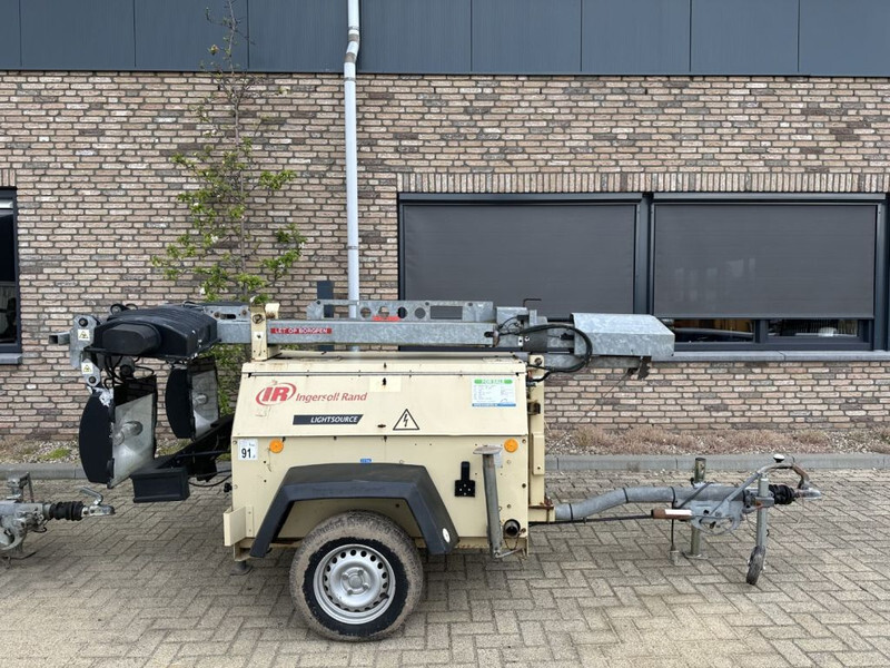 Ingersoll Rand LT6K Kubota 6 kVA Mobiele Lichtmast Aggregaat Light Tower - Torre de iluminação: foto 2 Ingersoll Rand LT6K Kubota 6 kVA Mobiele Lichtmast Aggregaat Light Tower - Torre de iluminação: foto 2