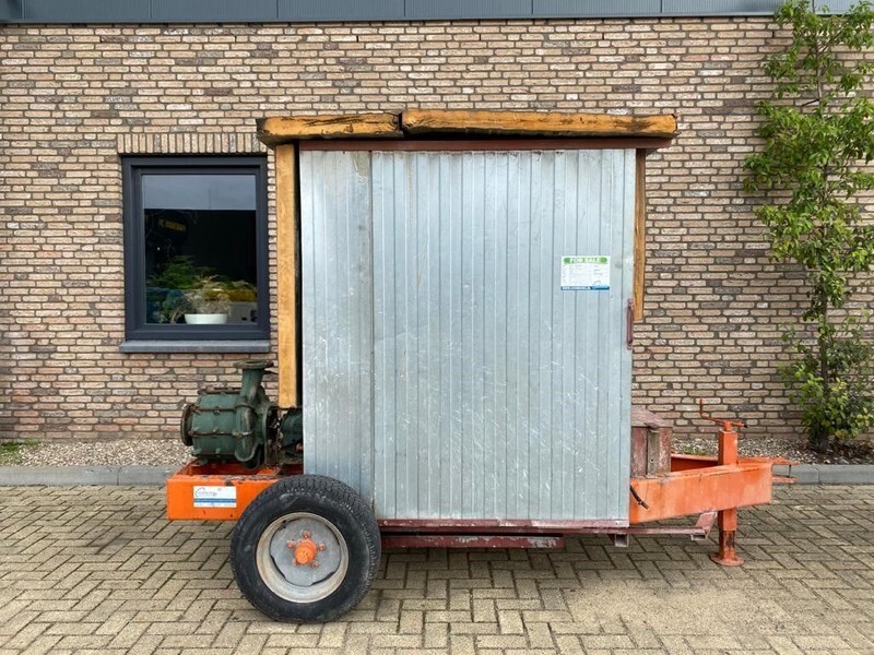 Iveco 8061 I 25.00 Waterpomp Caprari 144 m3 / h 12 Bar Mobiele Beregenings pompset - Bomba de água: foto 1 Iveco 8061 I 25.00 Waterpomp Caprari 144 m3 / h 12 Bar Mobiele Beregenings pompset - Bomba de água: foto 1