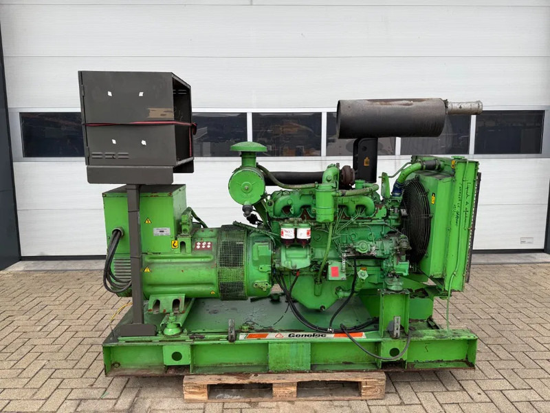 Iveco 8061 SI 16.06 Mecc Alte Spa 100 kVA generatorset - Gerador elétrico: foto 1 Iveco 8061 SI 16.06 Mecc Alte Spa 100 kVA generatorset - Gerador elétrico: foto 1