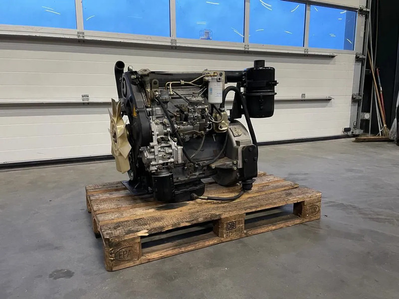 Iveco 8141 Diesel Motor 4 cilinder 53 kW / 74 PK Diesel Engine - Motor por Equipamento de movimentação: foto 1 Iveco 8141 Diesel Motor 4 cilinder 53 kW / 74 PK Diesel Engine - Motor por Equipamento de movimentação: foto 1
