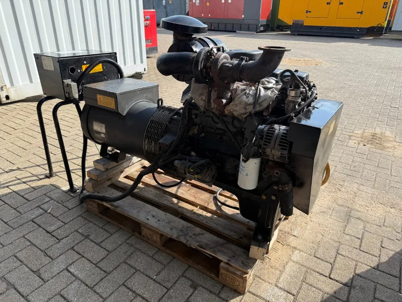 Iveco FPT Himoinsa Mecc Alte Spa 75 kVA generatorset - Gerador elétrico: foto 5 Iveco FPT Himoinsa Mecc Alte Spa 75 kVA generatorset - Gerador elétrico: foto 5