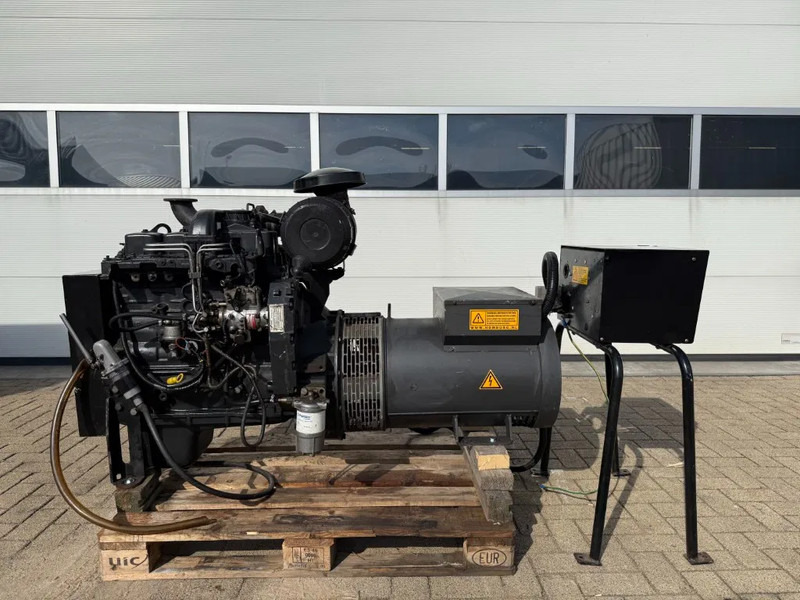 Iveco FPT Himoinsa Mecc Alte Spa 75 kVA generatorset - Gerador elétrico: foto 1 Iveco FPT Himoinsa Mecc Alte Spa 75 kVA generatorset - Gerador elétrico: foto 1