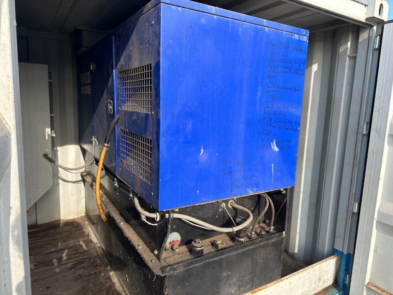 Gerador elétrico Iveco Marelli 40 KVA Supersilent generatorset in 8 ft container: foto 19