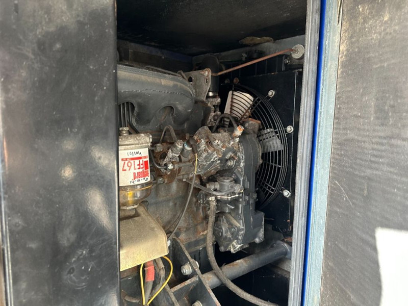 Gerador elétrico Iveco Marelli 40 KVA Supersilent generatorset in 8 ft container: foto 20