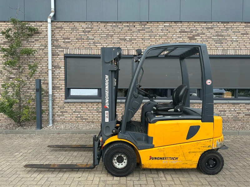 Jungheinrich EFG 425 k-470DZ/SP 2.5 ton Triplex Freelift Sideshift Elektra Heftruck Accu 2016 - Empilhadeira elétrica: foto 2 Jungheinrich EFG 425 k-470DZ/SP 2.5 ton Triplex Freelift Sideshift Elektra Heftruck Accu 2016 - Empilhadeira elétrica: foto 2