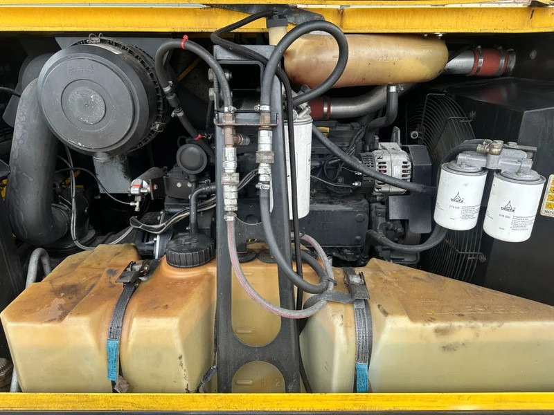 Compressor de ar Kaeser M122 Deutz 11.1 m3 / min 10 Bar 83 kW Mobiele Diesel Compressor: foto 15