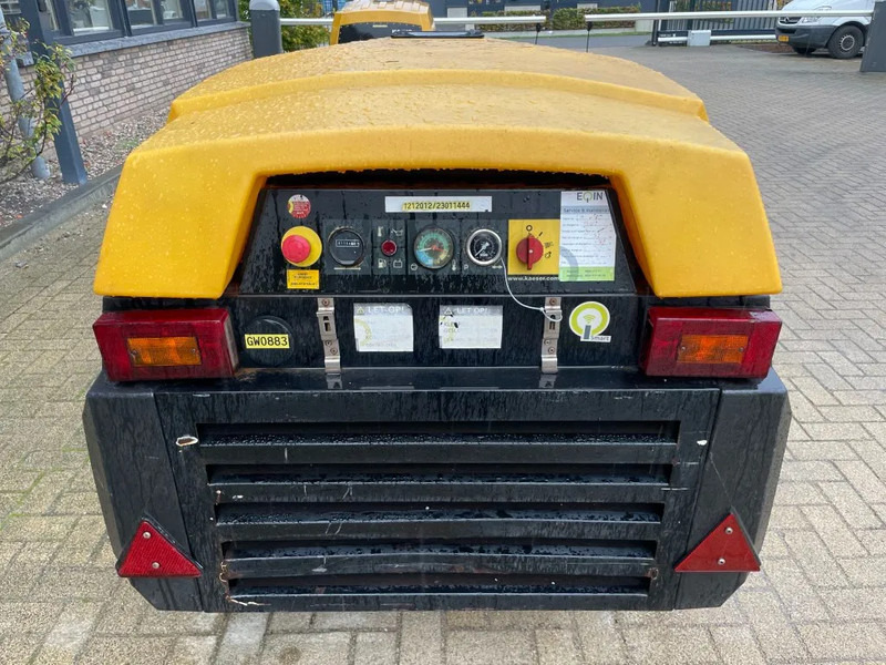 Kaeser M27 Kubota 2,7 m3 / min 7 Bar 18 kW Mobiele Silent Diesel Compressor - Compressor de ar: foto 2 Kaeser M27 Kubota 2,7 m3 / min 7 Bar 18 kW Mobiele Silent Diesel Compressor - Compressor de ar: foto 2