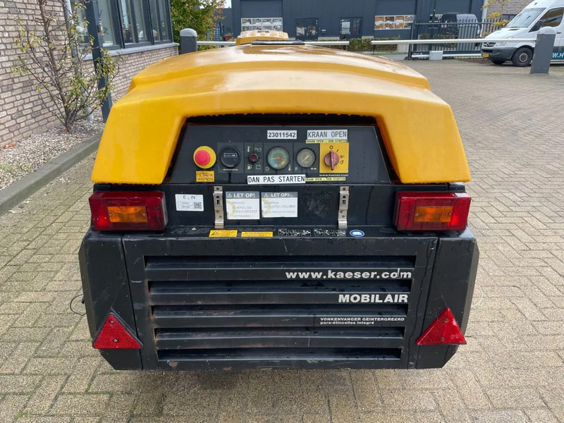 Kaeser M27 Kubota 2,7 m3 / min 7 Bar 18 kW Mobiele Silent Diesel Compressor - Compressor de ar: foto 4 Kaeser M27 Kubota 2,7 m3 / min 7 Bar 18 kW Mobiele Silent Diesel Compressor - Compressor de ar: foto 4