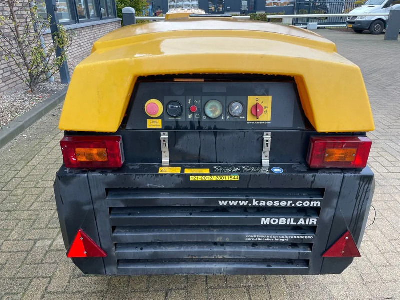 Kaeser M27 Kubota 2,7 m3 / min 7 Bar 18 kW Mobiele Silent Diesel Compressor - Compressor de ar: foto 4 Kaeser M27 Kubota 2,7 m3 / min 7 Bar 18 kW Mobiele Silent Diesel Compressor - Compressor de ar: foto 4