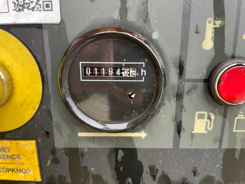 Kaeser M27 Kubota 2,7 m3 / min 7 Bar 18 kW Mobiele Silent Diesel Compressor - Compressor de ar: foto 5 Kaeser M27 Kubota 2,7 m3 / min 7 Bar 18 kW Mobiele Silent Diesel Compressor - Compressor de ar: foto 5