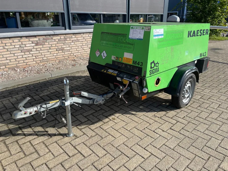 Kaeser M43 Kubota 4,2 m3 / min 7 Bar 30 kW Mobiele Silent Diesel Compressor - Compressor de ar: foto 2 Kaeser M43 Kubota 4,2 m3 / min 7 Bar 30 kW Mobiele Silent Diesel Compressor - Compressor de ar: foto 2