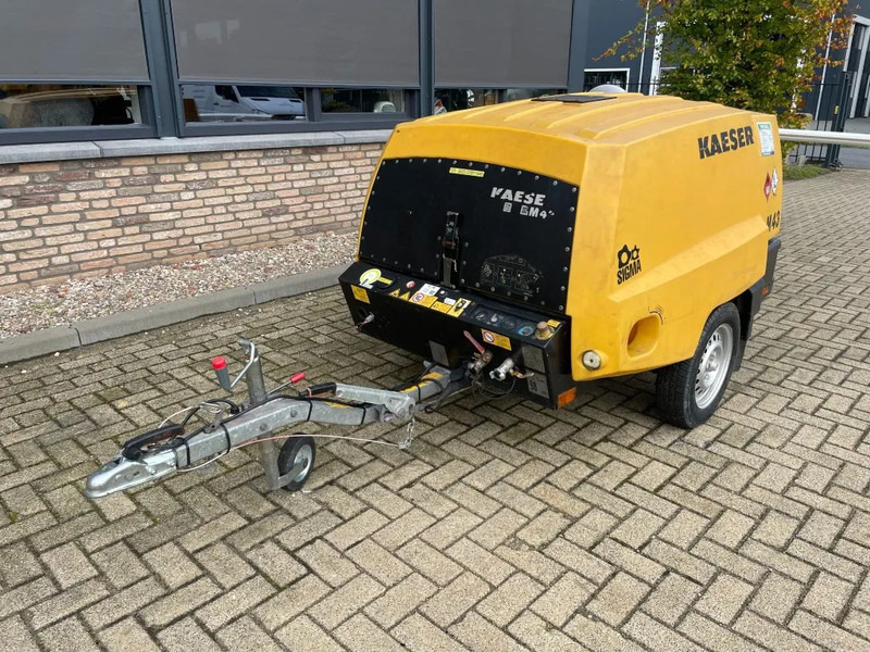 Kaeser M43 Kubota 4,2 m3 / min 7 Bar 30 kW Mobiele Silent Diesel Compressor - Compressor de ar: foto 3 Kaeser M43 Kubota 4,2 m3 / min 7 Bar 30 kW Mobiele Silent Diesel Compressor - Compressor de ar: foto 3