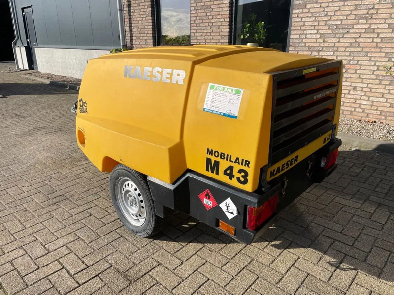Kaeser M43 Kubota 4,2 m3 / min 7 Bar 30 kW mobiele Compressor - Compressor de ar: foto 3 Kaeser M43 Kubota 4,2 m3 / min 7 Bar 30 kW mobiele Compressor - Compressor de ar: foto 3
