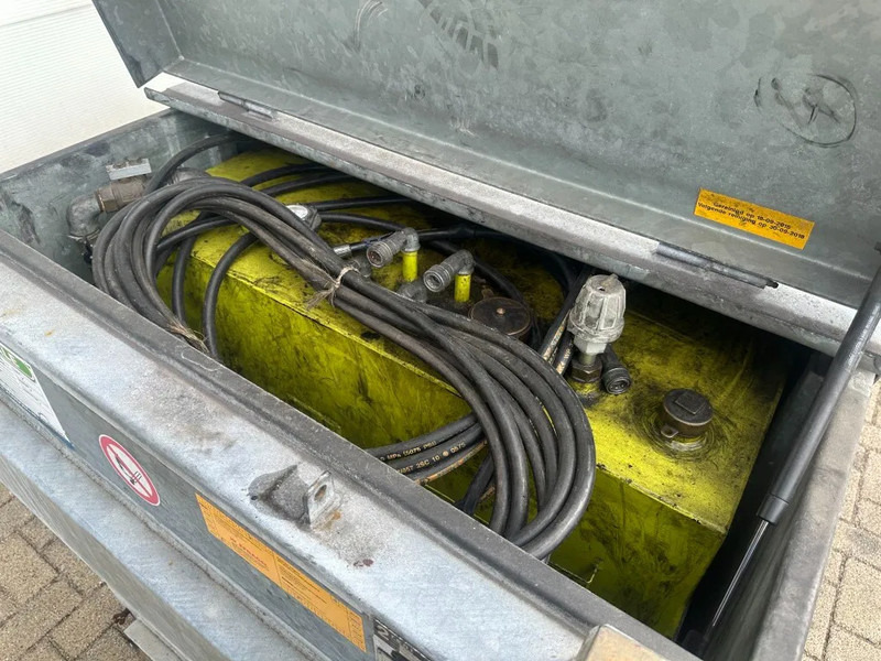 Kiwa IBC Steenbergen 750 liter Dieseltank met Handpomp Milieutank Gegalvaniseerd - Depósito de armazenamento: foto 5 Kiwa IBC Steenbergen 750 liter Dieseltank met Handpomp Milieutank Gegalvaniseerd - Depósito de armazenamento: foto 5