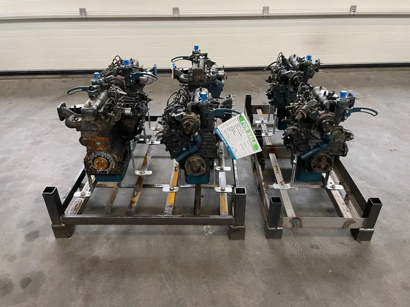 Kubota D722 dieselmotor 3 cilinder 18 PK (4stuks!) - Motor por Equipamento de movimentação: foto 2 Kubota D722 dieselmotor 3 cilinder 18 PK (4stuks!) - Motor por Equipamento de movimentação: foto 2