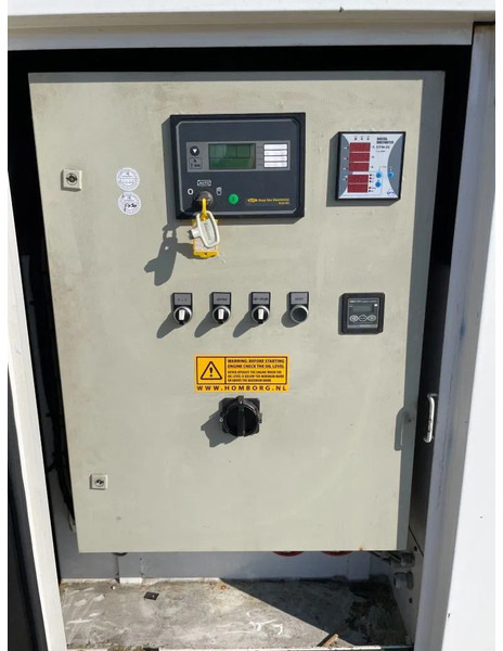 Lister Hybride powerpack 16 kVA + 1500Ah batterypack (NEW!!!) - Gerador elétrico: foto 5 Lister Hybride powerpack 16 kVA + 1500Ah batterypack (NEW!!!) - Gerador elétrico: foto 5