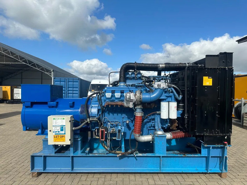 MTU 12V 2000 Marelli 750 kVA generatorset - Gerador elétrico: foto 1 MTU 12V 2000 Marelli 750 kVA generatorset - Gerador elétrico: foto 1