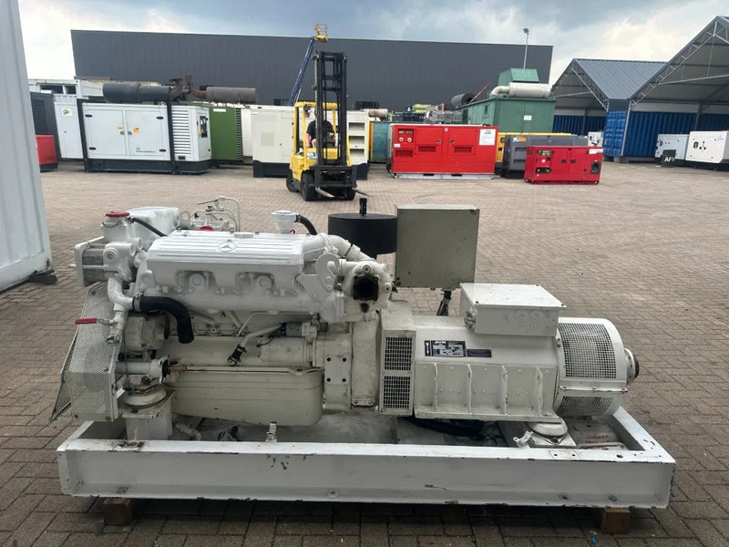 MTU 6R 099 Mercedes Benz OM 366 A 96 kVA Marine generatorset - Gerador elétrico: foto 2 MTU 6R 099 Mercedes Benz OM 366 A 96 kVA Marine generatorset - Gerador elétrico: foto 2
