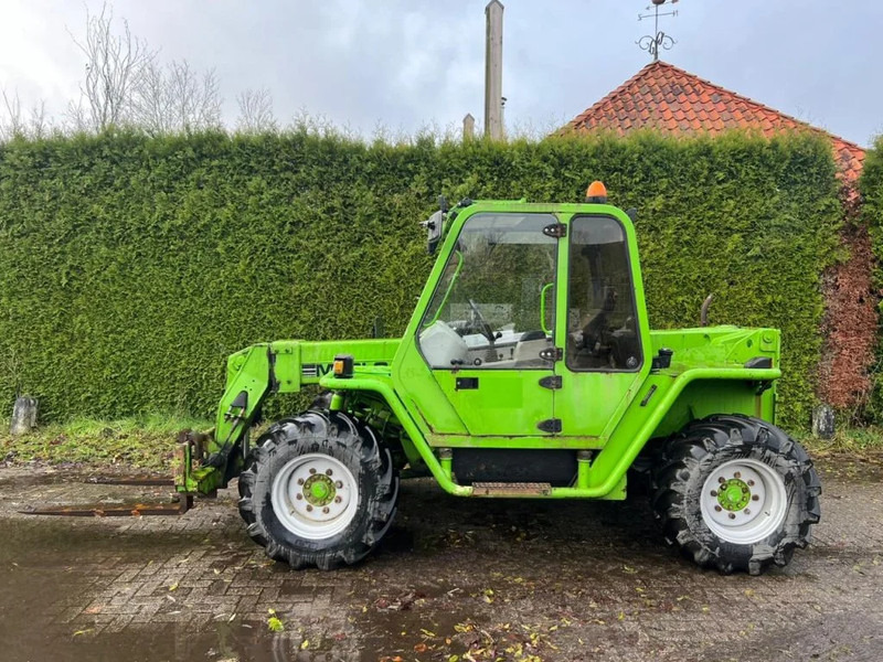 Merlo P35.7 EVT Perkins Diesel 3.5 ton Verreiker - Empilhador telescópico: foto 4 Merlo P35.7 EVT Perkins Diesel 3.5 ton Verreiker - Empilhador telescópico: foto 4