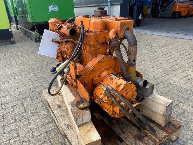 Mitsubishi S3E-2 25 PK Marine Diesel Motor met keerkoppeling - Motor: foto 3 Mitsubishi S3E-2 25 PK Marine Diesel Motor met keerkoppeling - Motor: foto 3