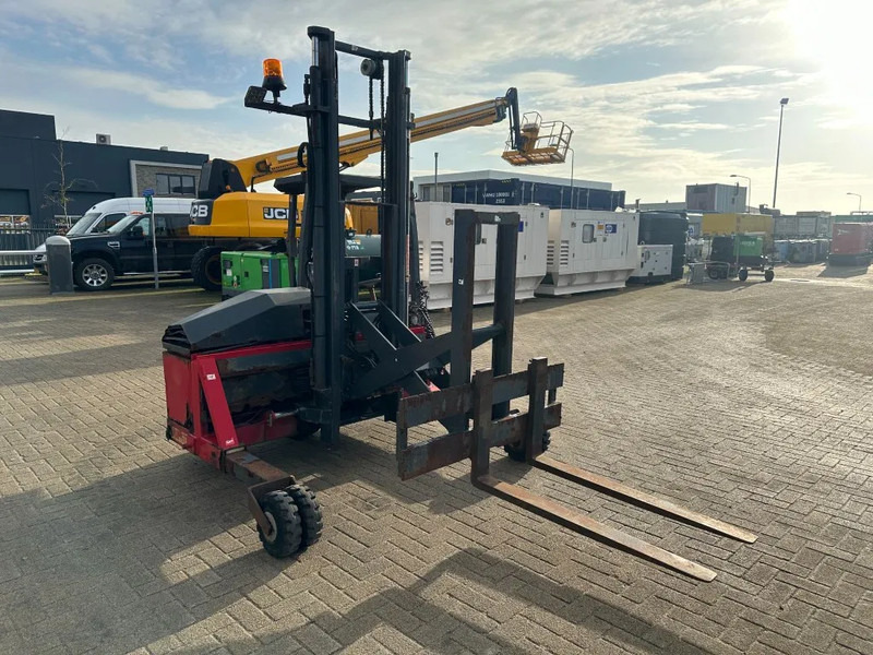 Moffett M4 20.1 Kubota Diesel Kooiaap 2 ton Duplex Sideshift Meeneemheftruck - Empilhadeira montada em caminhão: foto 1 Moffett M4 20.1 Kubota Diesel Kooiaap 2 ton Duplex Sideshift Meeneemheftruck - Empilhadeira montada em caminhão: foto 1