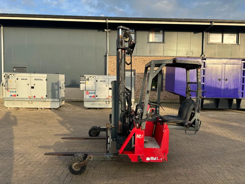 Moffett M4 20.1 Kubota Diesel Kooiaap 2 ton Sideshift Positioner Meeneemheftruck - Empilhadeira montada em caminhão: foto 1 Moffett M4 20.1 Kubota Diesel Kooiaap 2 ton Sideshift Positioner Meeneemheftruck - Empilhadeira montada em caminhão: foto 1