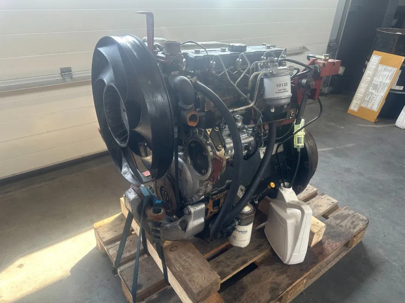 Perkins 1004-40 Diesel Engine 4 cilinder 65 PK Motor t.b.v Linde Heftruck - Motor por Equipamento de movimentação: foto 5 Perkins 1004-40 Diesel Engine 4 cilinder 65 PK Motor t.b.v Linde Heftruck - Motor por Equipamento de movimentação: foto 5