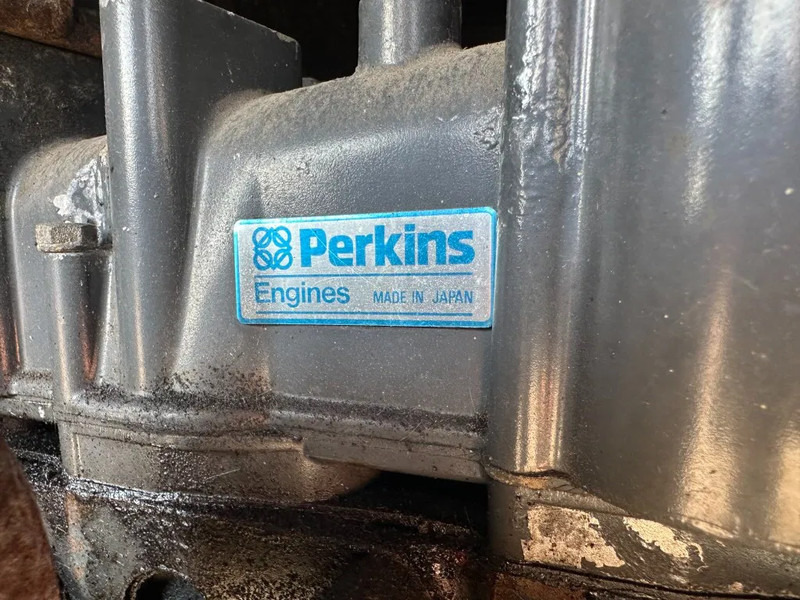 Perkins 130.13 Mecc Alte Spa 10 kVA Silent generatorset - Gerador elétrico: foto 5 Perkins 130.13 Mecc Alte Spa 10 kVA Silent generatorset - Gerador elétrico: foto 5