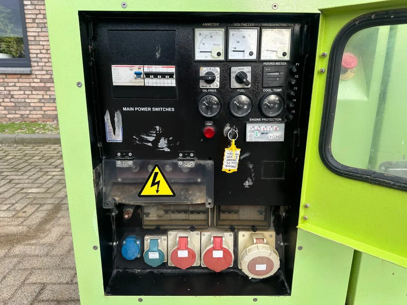 Pramac GSW22 Yanmar Mecc Alte Spa 22 kVA Silent generatorset - Gerador elétrico: foto 2 Pramac GSW22 Yanmar Mecc Alte Spa 22 kVA Silent generatorset - Gerador elétrico: foto 2