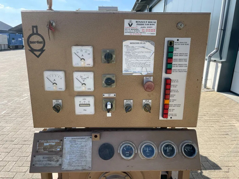 Renault Leroy Somer 100 kVA generatorset ex Emergency 66,1 hours - Gerador elétrico: foto 3 Renault Leroy Somer 100 kVA generatorset ex Emergency 66,1 hours - Gerador elétrico: foto 3