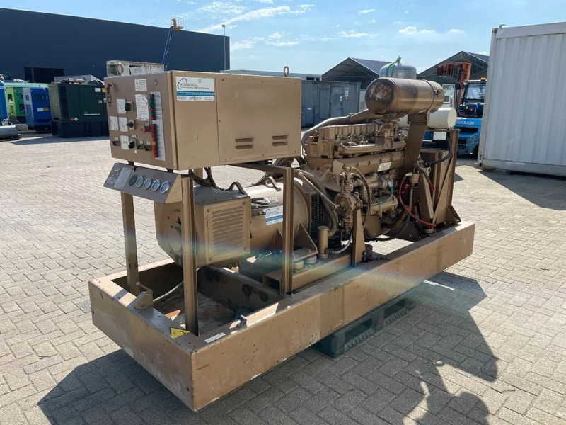 Renault Leroy Somer 100 kVA generatorset ex Emergency 66,1 hours - Gerador elétrico: foto 5 Renault Leroy Somer 100 kVA generatorset ex Emergency 66,1 hours - Gerador elétrico: foto 5