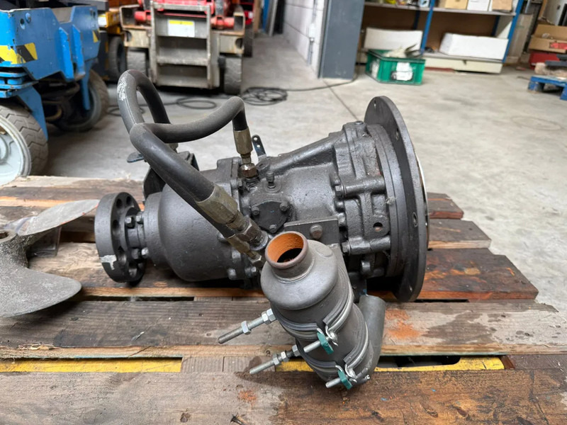 Velvet Drive AS3 70C Keerkoppeling Ratio 2.10:1 Gearbox - Motor por Equipamento de movimentação: foto 4 Velvet Drive AS3 70C Keerkoppeling Ratio 2.10:1 Gearbox - Motor por Equipamento de movimentação: foto 4