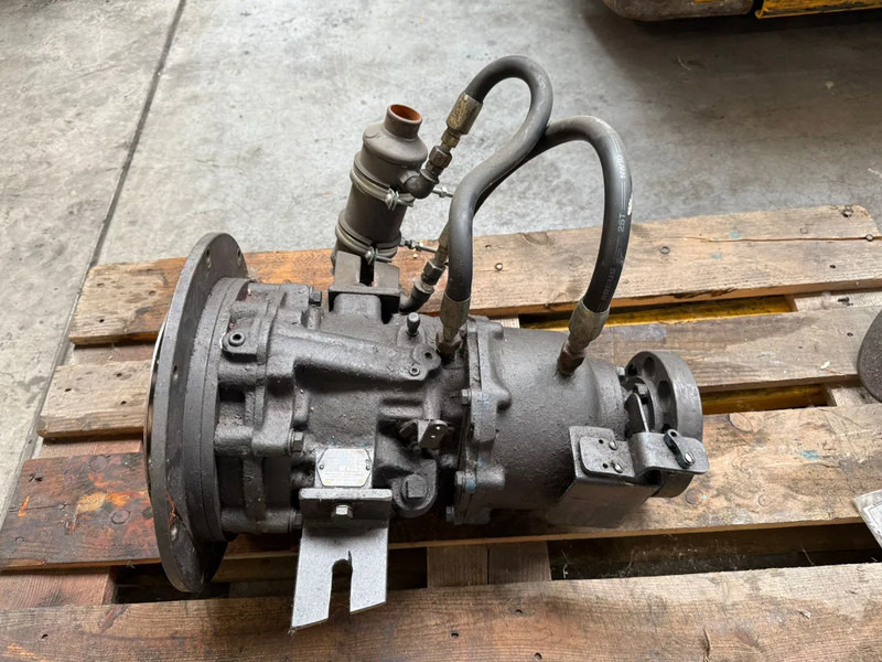 Velvet Drive AS3 70C Keerkoppeling Ratio 2.10:1 Gearbox - Motor por Equipamento de movimentação: foto 1 Velvet Drive AS3 70C Keerkoppeling Ratio 2.10:1 Gearbox - Motor por Equipamento de movimentação: foto 1