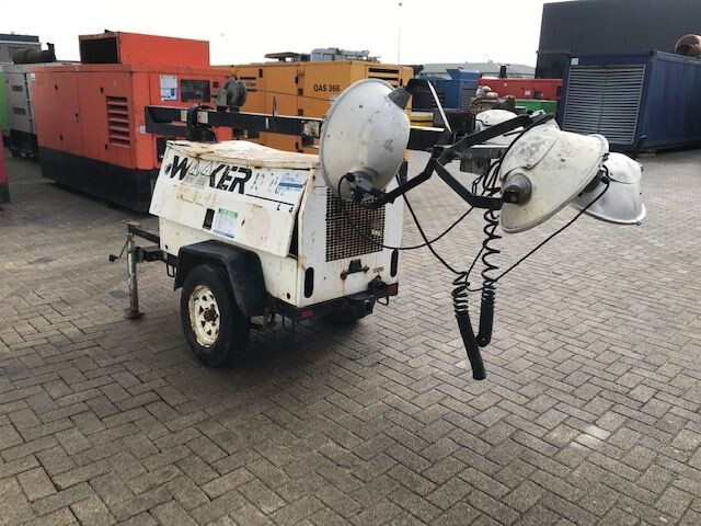 Wacker LTC4L Lombardini Diesel Mobiele light tower lichtmast aggregaat - Torre de iluminação: foto 4 Wacker LTC4L Lombardini Diesel Mobiele light tower lichtmast aggregaat - Torre de iluminação: foto 4