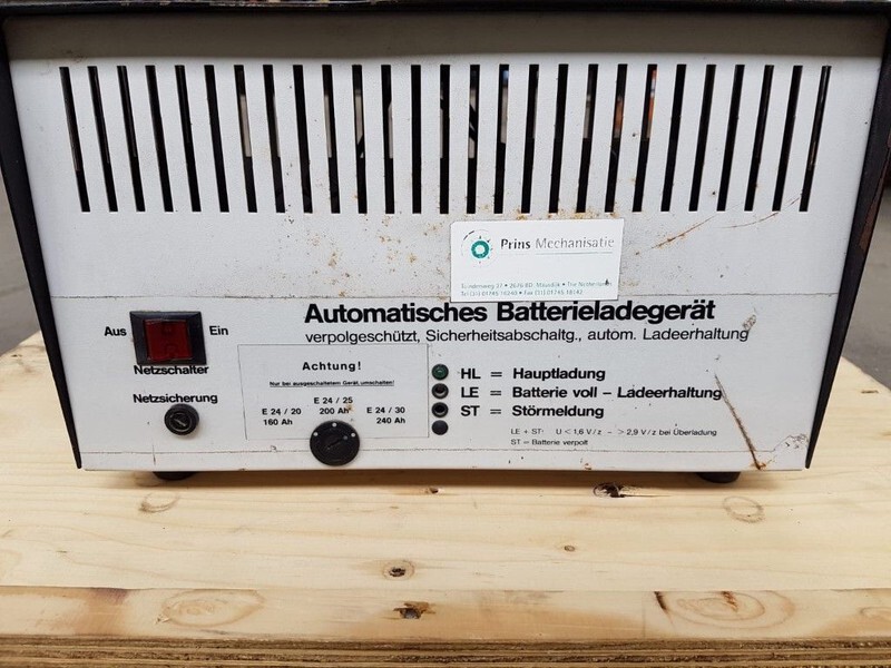 Acculader 24 Volt Acculader 230 Volt Battery Charger - Ferramenta/ Equipamento: foto 5 Acculader 24 Volt Acculader 230 Volt Battery Charger - Ferramenta/ Equipamento: foto 5